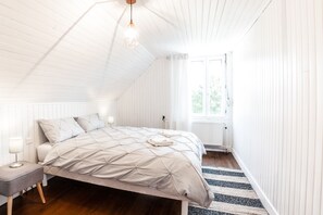 4 Schlafzimmer, Bügeleisen/Bügelbrett, WLAN