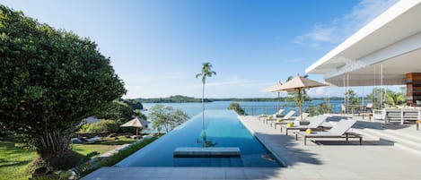 Outdoor pool, sun loungers