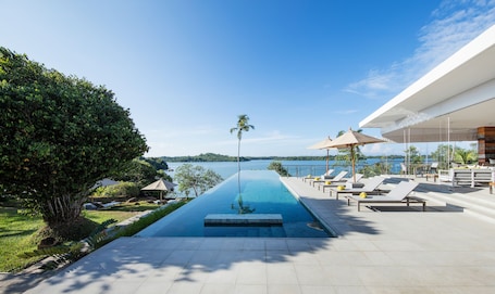 ์ผ์ธ ์์์ฅ, ์ผ๊ด์ ์์