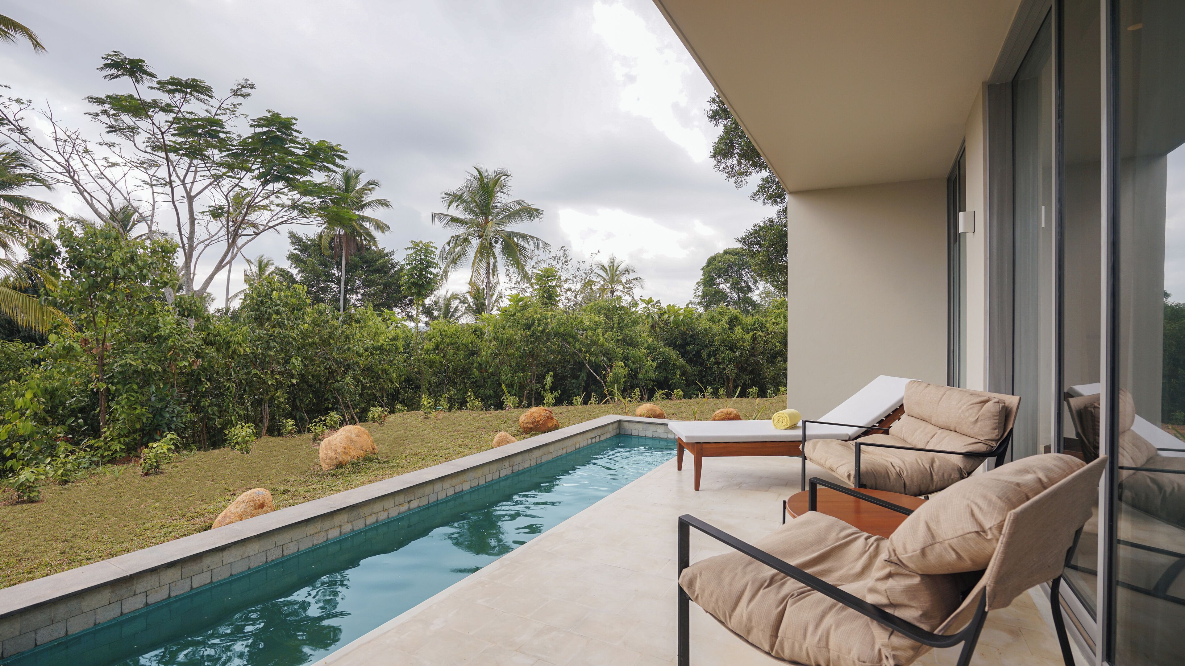 Villa (Sunset, with plunge pool) | In-room safe, desk, free WiFi, bed sheets