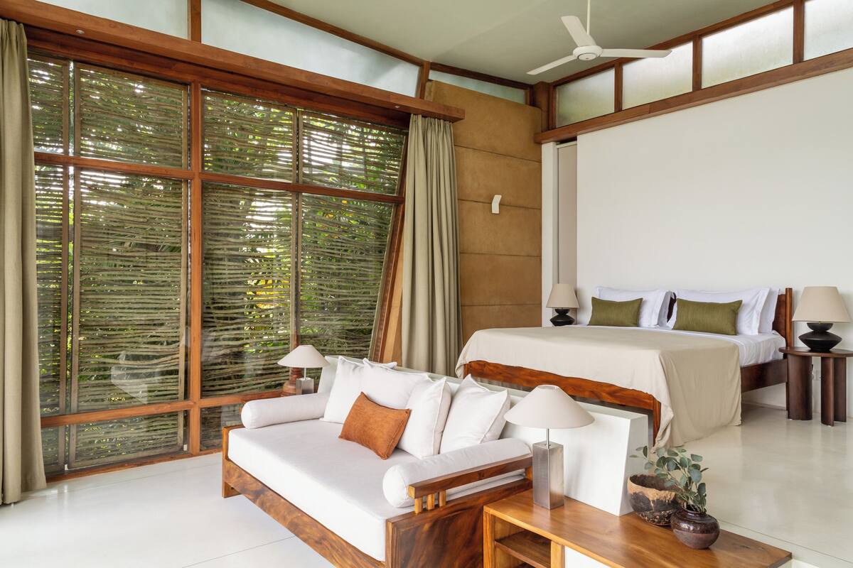 Lake Villa | 房內夾萬、書桌、免費 Wi-Fi、床單