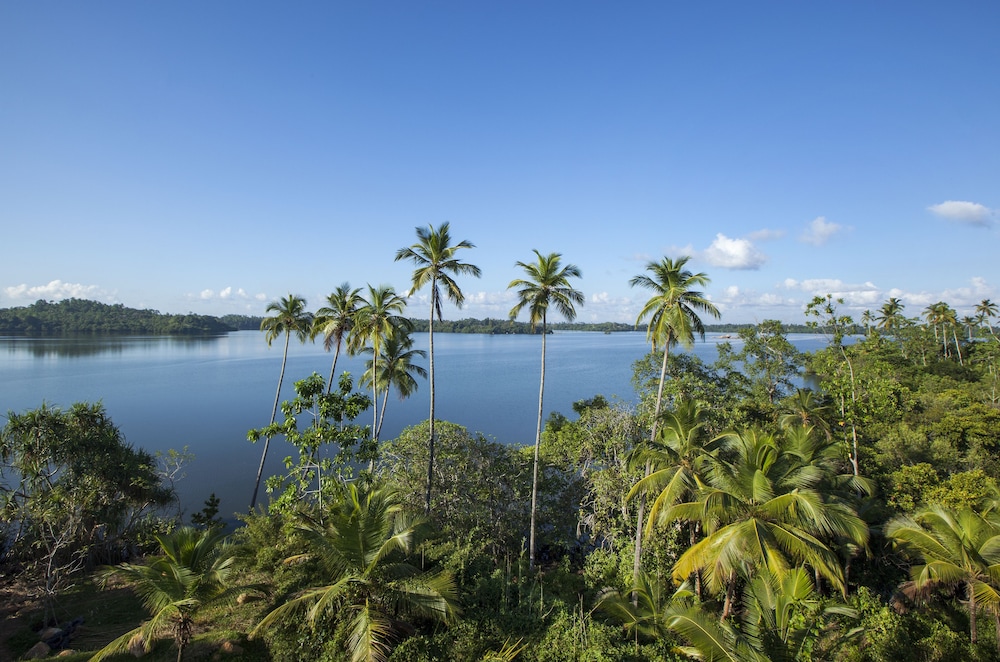 Tri Ahangama by null