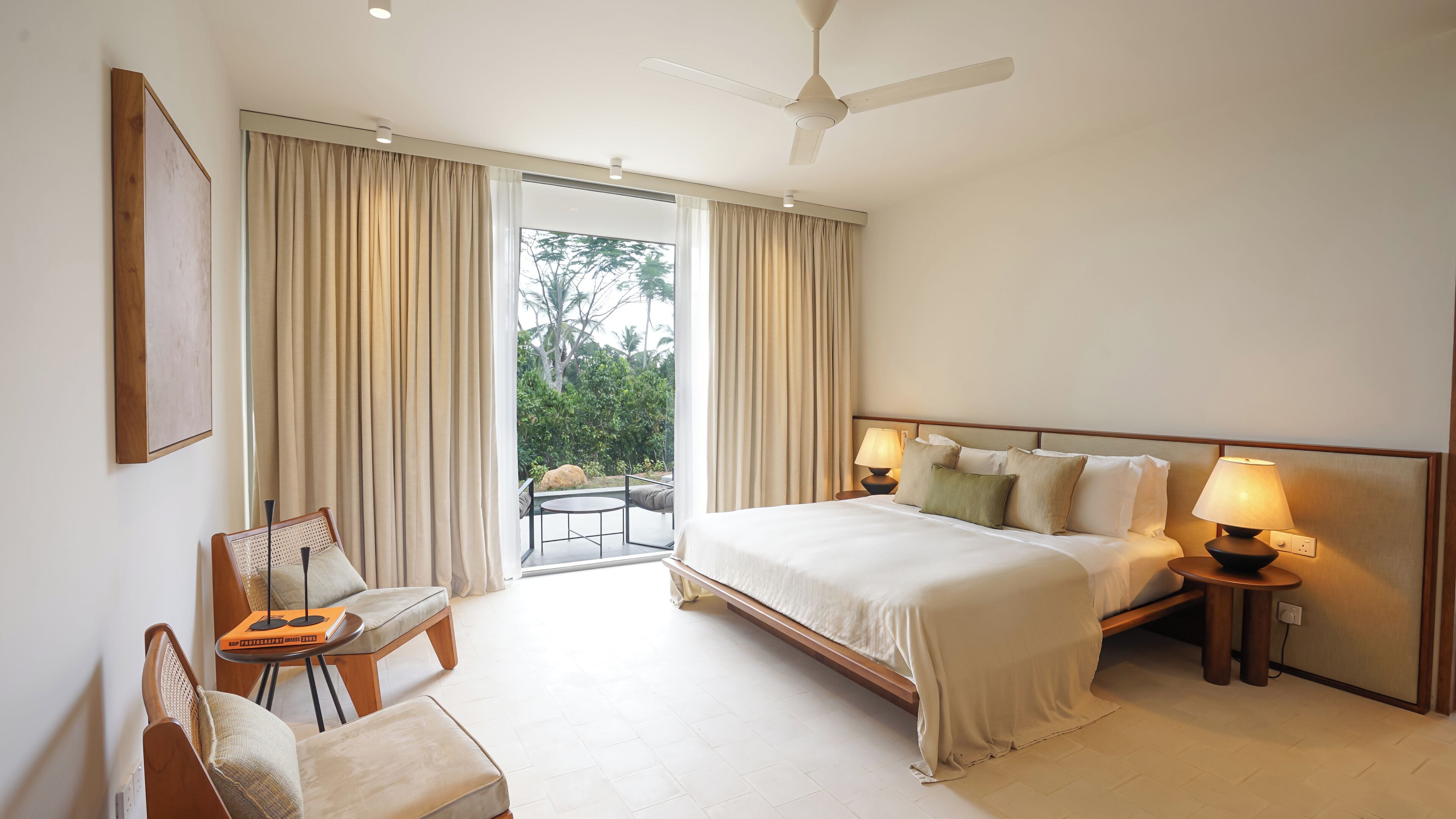 Premium Double Room | In-room safe, desk, soundproofing, free WiFi