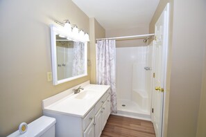 Bathroom - Club Ocean Villas II 88-Bayside 120th St, WIFI, W/D, AC (Ocean City)
