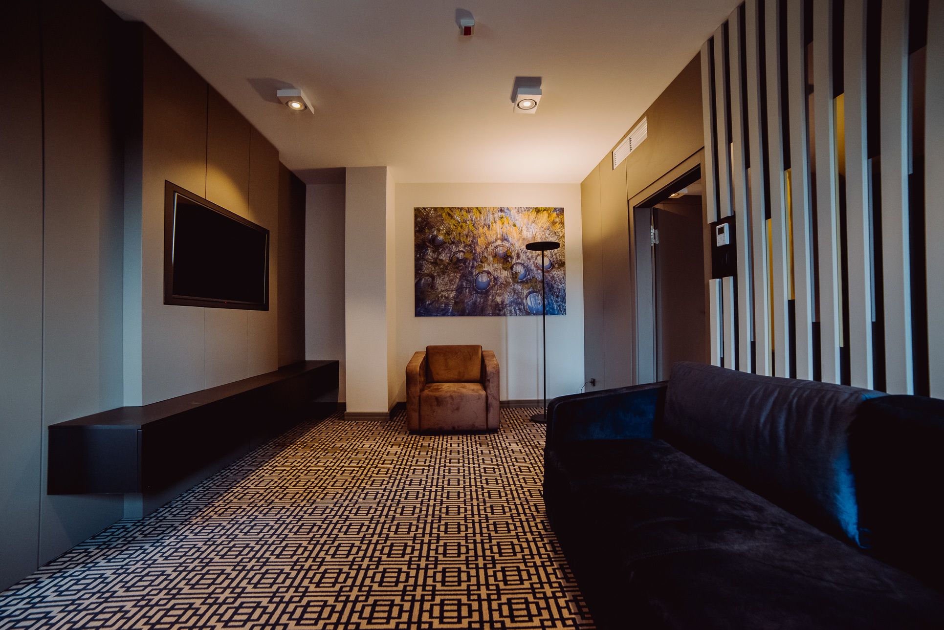 studio suite, jetted tub | 1 bedroom, in-room safe, desk, soundproofing