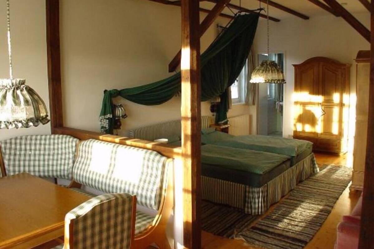 Hypo-allergenic bedding, individually decorated, blackout curtains