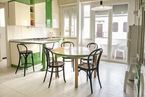 Dining - M059 - Marcelli, three-room apartment in the center 50 meters from the sea (Marcelli)