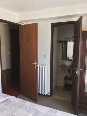 Kamer, 1 twee- of 2 eenpersoonsbedden | Kameruitzicht