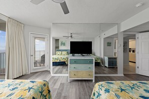 2 chambres, lit de bébé portatif, Wi-Fi, literie fournie