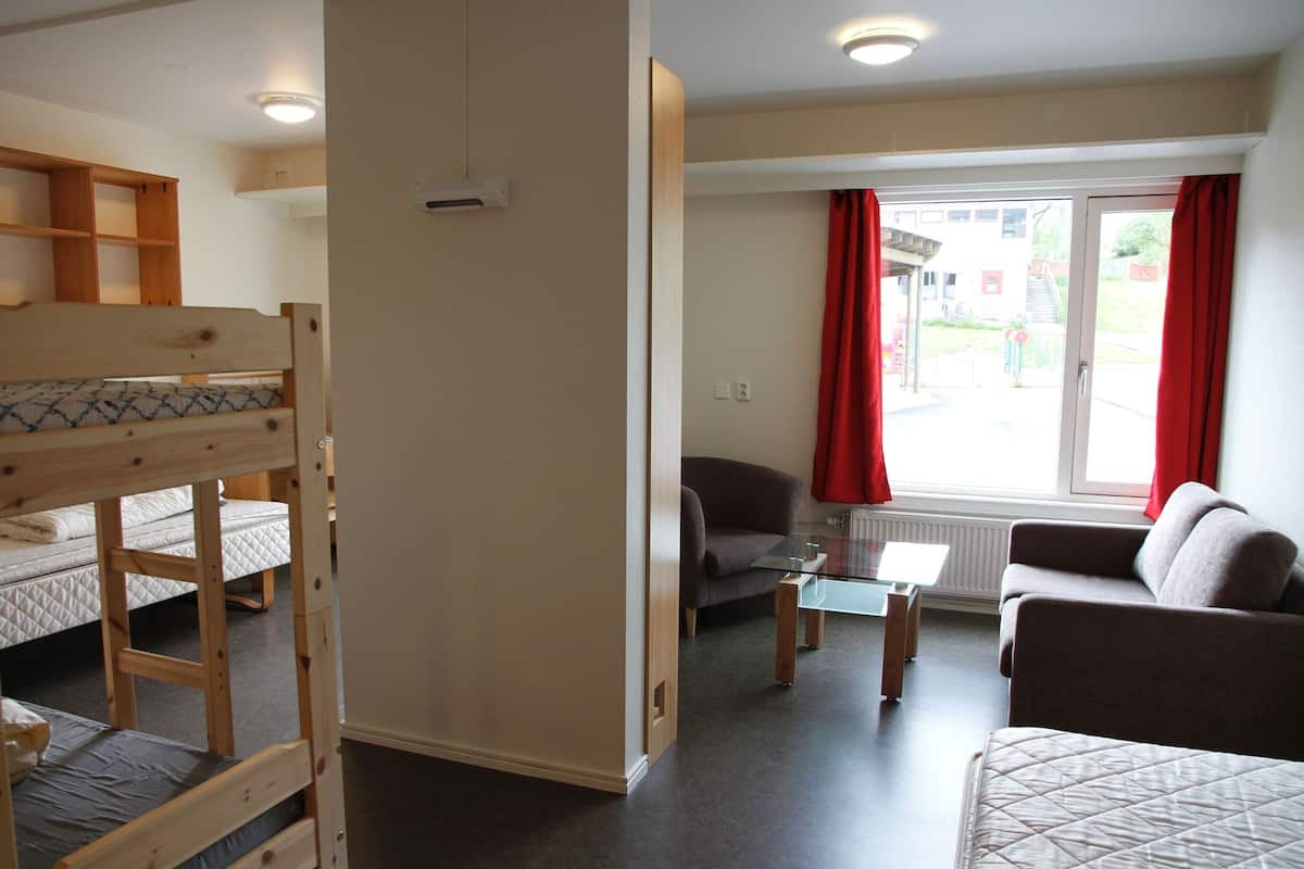 Family Studio Suite | Free WiFi, bed sheets