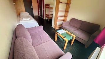 Familien-Studiosuite | Kostenloses WLAN, Bettwäsche