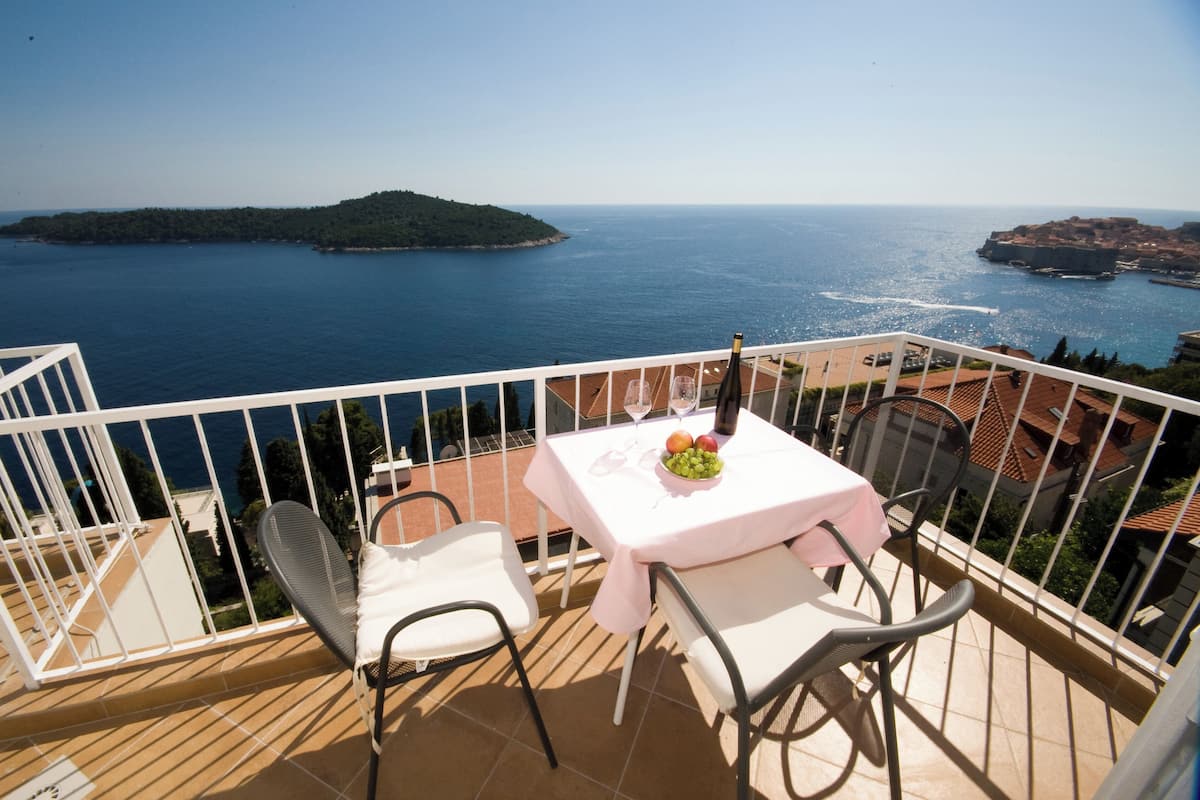 Apartment (Apartments Sipa - Premium One Bedroom) | Balcony