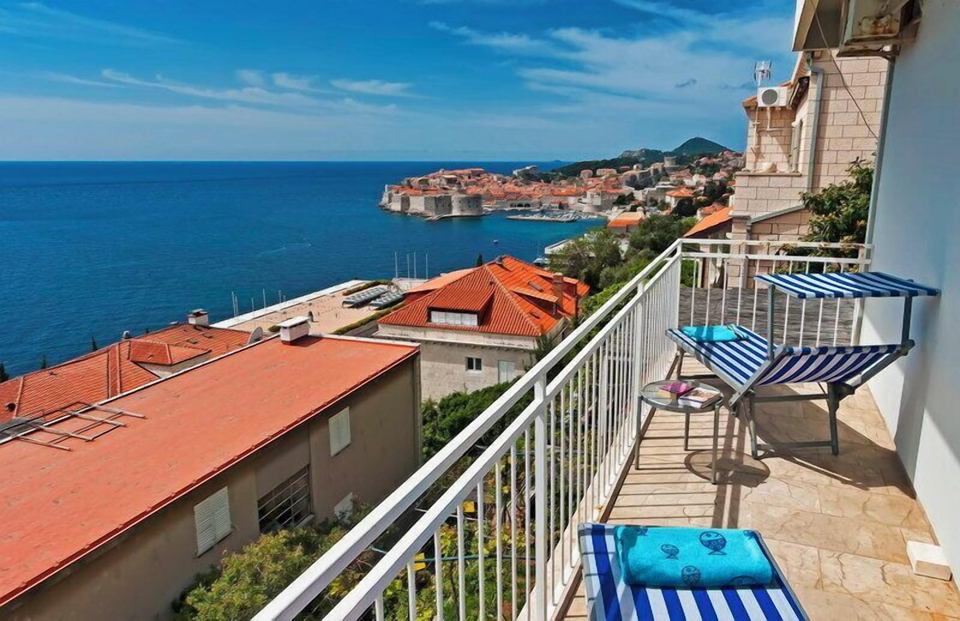 Apartment (Apartments Sipa - Superior Two Bedroo) | Balcony