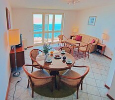 Apartamento (Apartments Sipa - Comfort Two Bedroom) | Sala de jantar