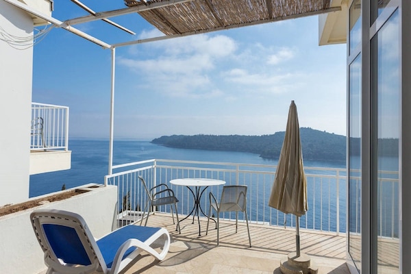 Apartment (Apartments Sipa - Superior Two Bedroo) | Balcony