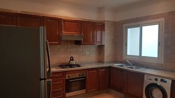 Biệt thự tiện nghi đơn giản | Bếp riêng