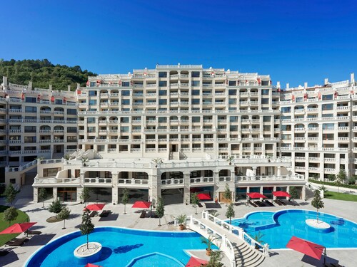 Varna South Bay Apart Complex
