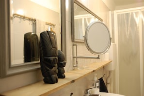 Bathroom - Virginias B&B (Savona)