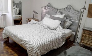 Double Room | Rollaway beds, free WiFi, bed sheets - Virginias B&B (Savona)