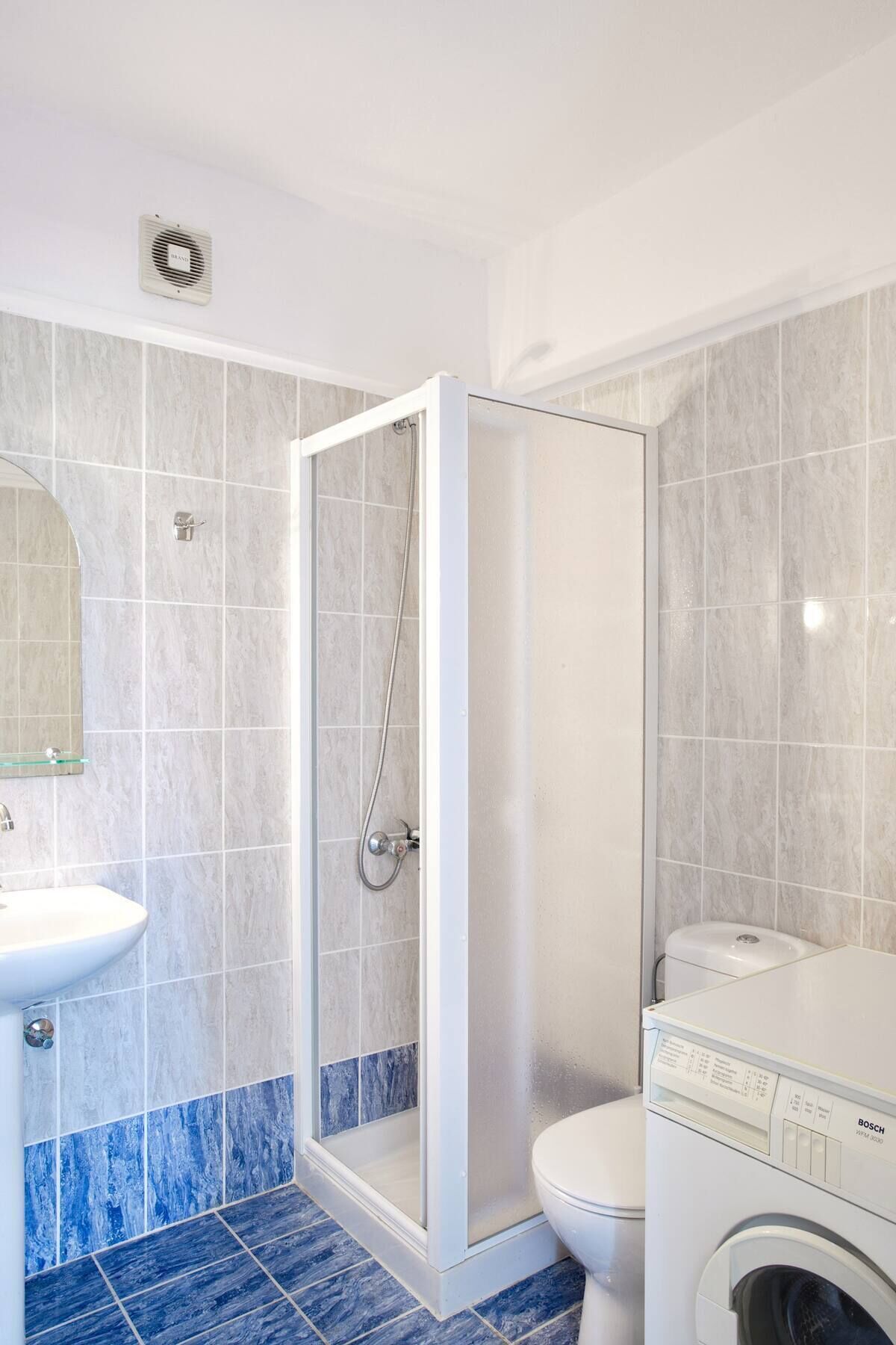 triple room with sea/garden view | bathroom | hair dryer, towels, soap, shampoo