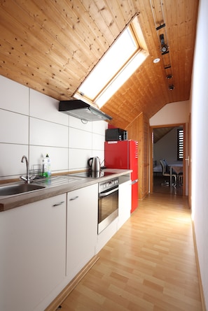 Familienapartment, 2 Schlafzimmer, Bergblick | Eigene Küche