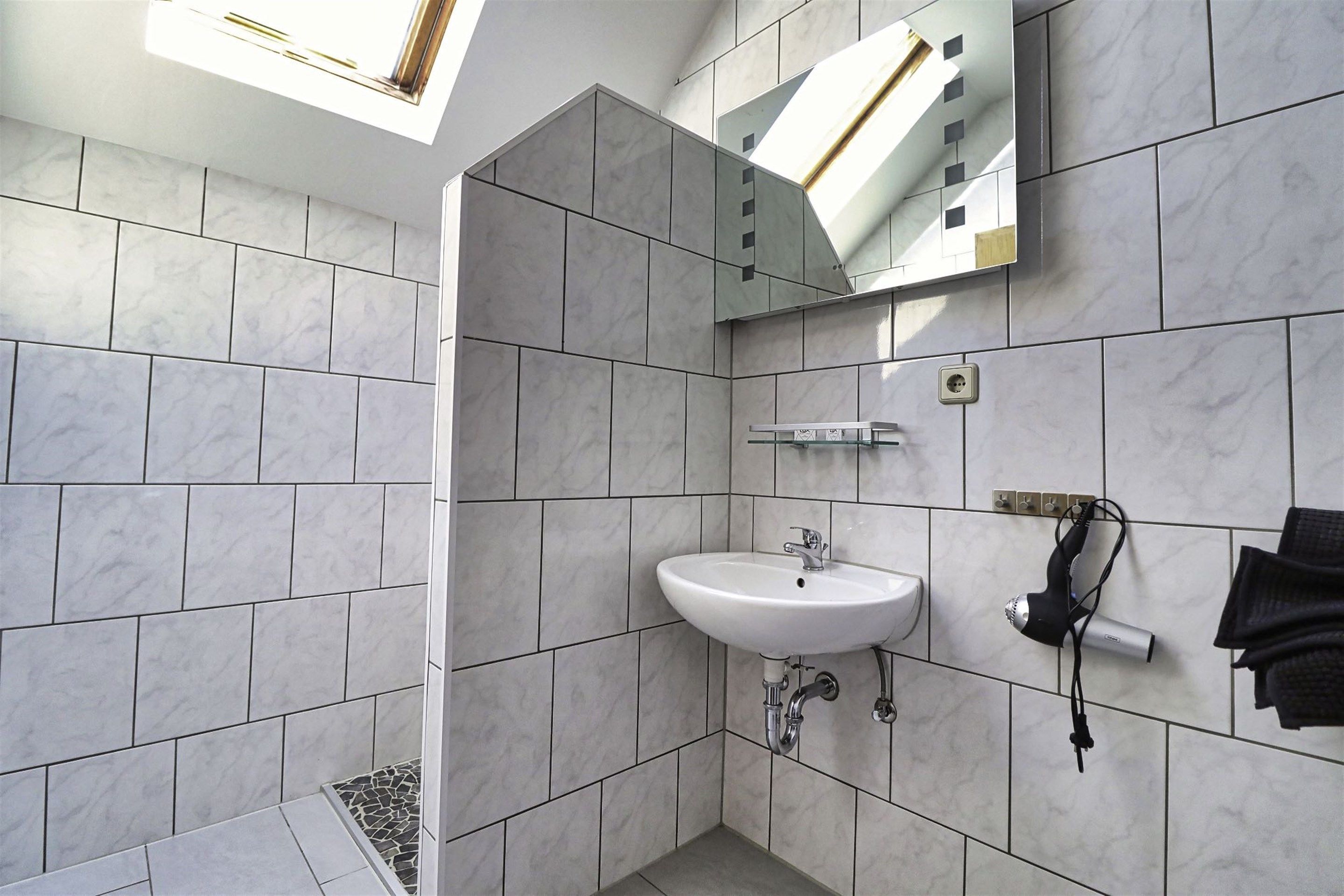 family apartment, 2 bedrooms, mountain view | bathroom | shower, free toiletries, hair dryer, towels