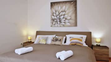 1 Schlafzimmer, individuell eingerichtet, Bügeleisen/Bügelbrett