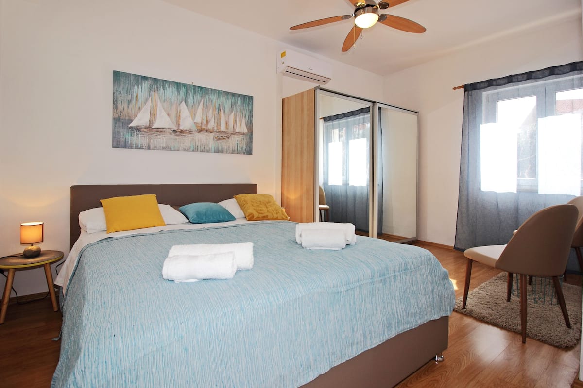 Appartamento Comfort | 1 camera, con arredamento individuale, ferro/asse da stiro