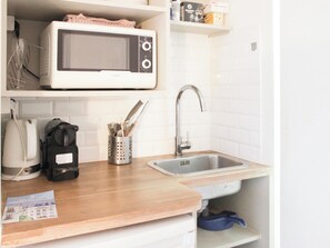 Fridge, microwave, coffee/tea maker