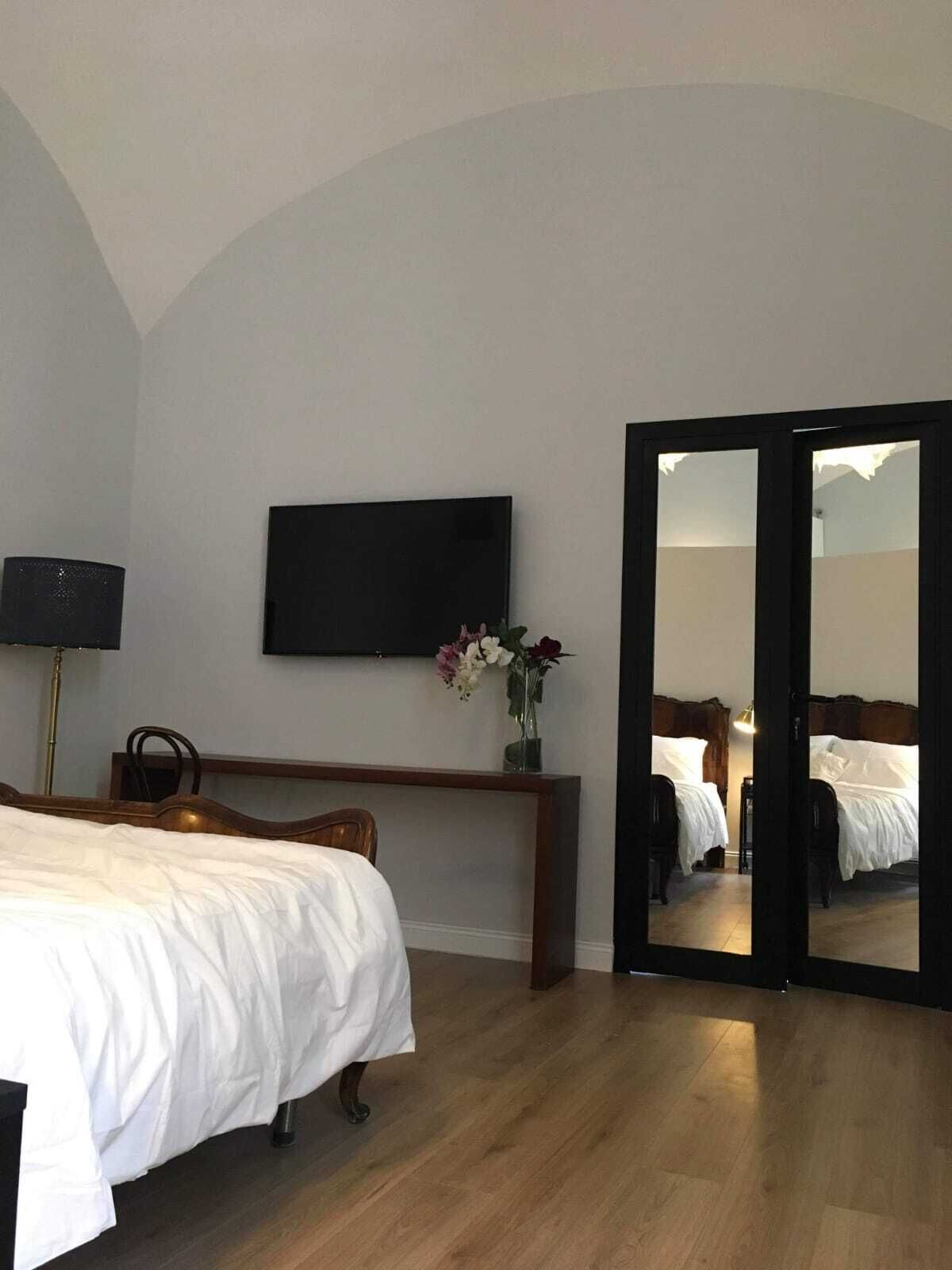 2 makuuhuonetta, silitysrauta/-lauta, Wi-Fi