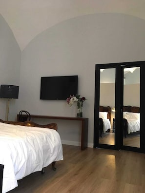 2 slaapkamers, een strijkplank/strijkijzer, wifi