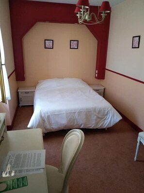 In-room safe, individually decorated, individually furnished, desk