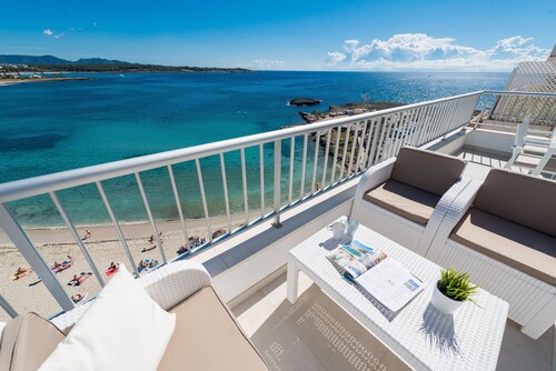 LUISAMAR SEA VIEW - Apartment with sea views in S'illot. Free WiFi