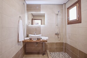Apartment | Bathroom | Shower, free toiletries, hair dryer, towels - Ale and Ana Studios (Corfu)