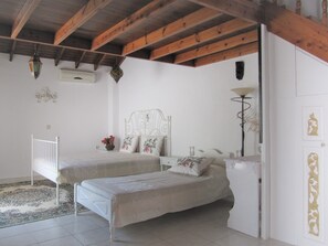 1 bedroom, WiFi, bed sheets