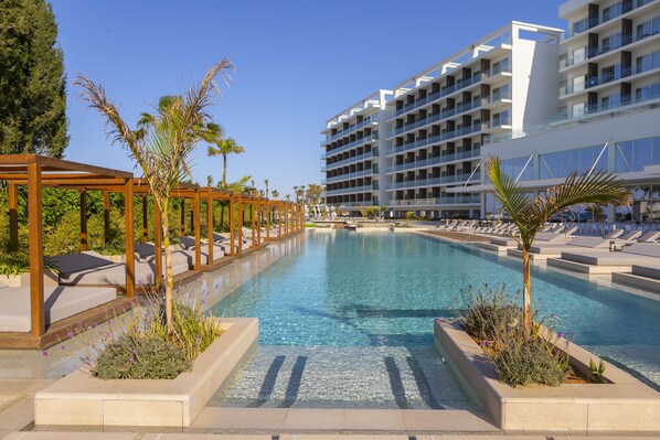 Indoor pool, 2 outdoor pools, pool umbrellas, pool loungers