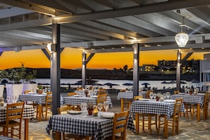 6 restaurants, Italian cuisine