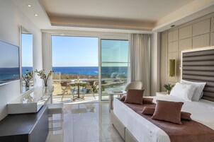 高级房, 1 间卧室, 阳台, 海滩景观 | 高档床上用品、泰普尔床垫、迷你吧、客房内保险箱