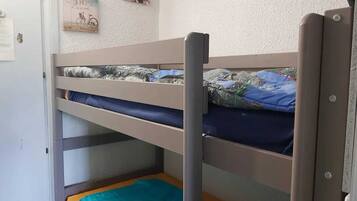 Een strijkplank/strijkijzer