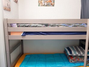 Iron/ironing board