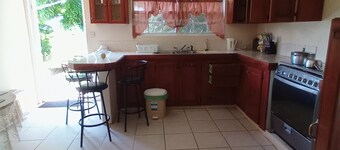 Fabuleux appartement pour 4 avec vue panoramique sur la montagne - Les collines ont les yeux!