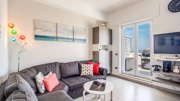 Fernseher, DVD-Player, Stereoanlage