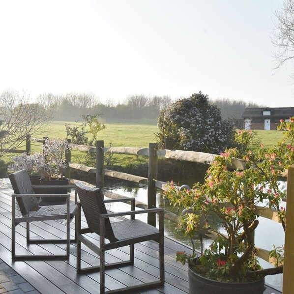 Terrace/patio - Footpath Cottages at Reynolds Farm (Canterbury)