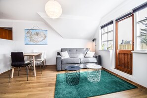 Apartment, 2 Bedrooms (Balcony) | Living area
