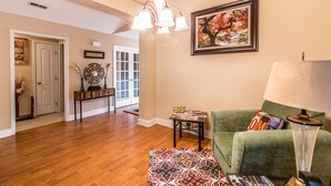 Property entrance - Villa Rockett  Sweet Home Away from Home (Huntsville)