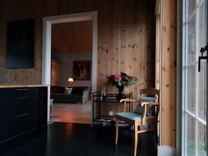 Villa Luxe | Cuisine privée | Réfrigérateur, micro-ondes, four, plaque de cuisson