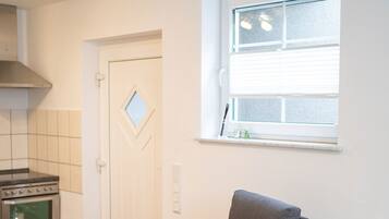 Business Apartment | Individually decorated, individually furnished, laptop workspace