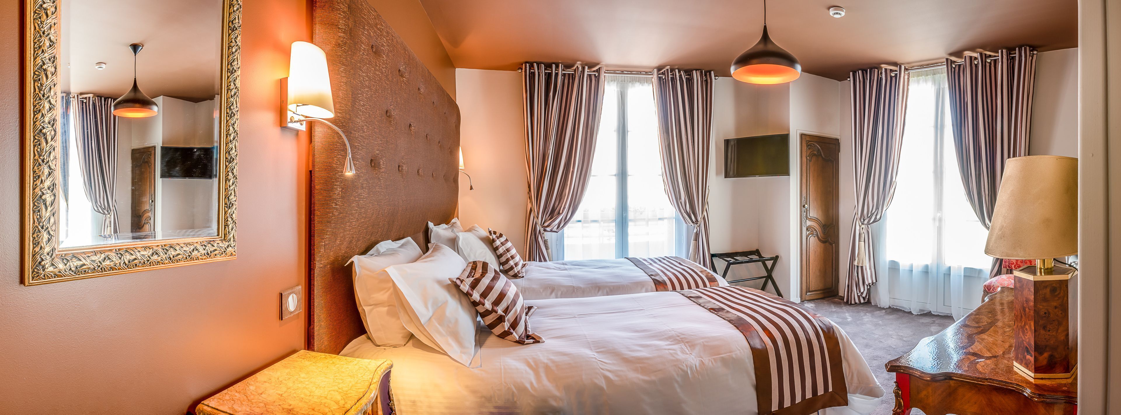 Hypo-allergenic bedding, in-room safe, desk, soundproofing