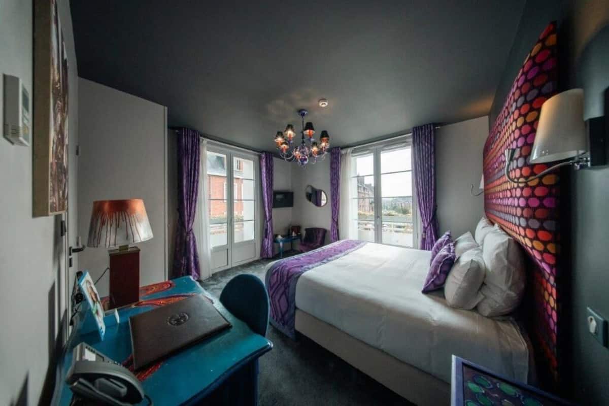 1 bedroom, hypo-allergenic bedding, in-room safe, desk