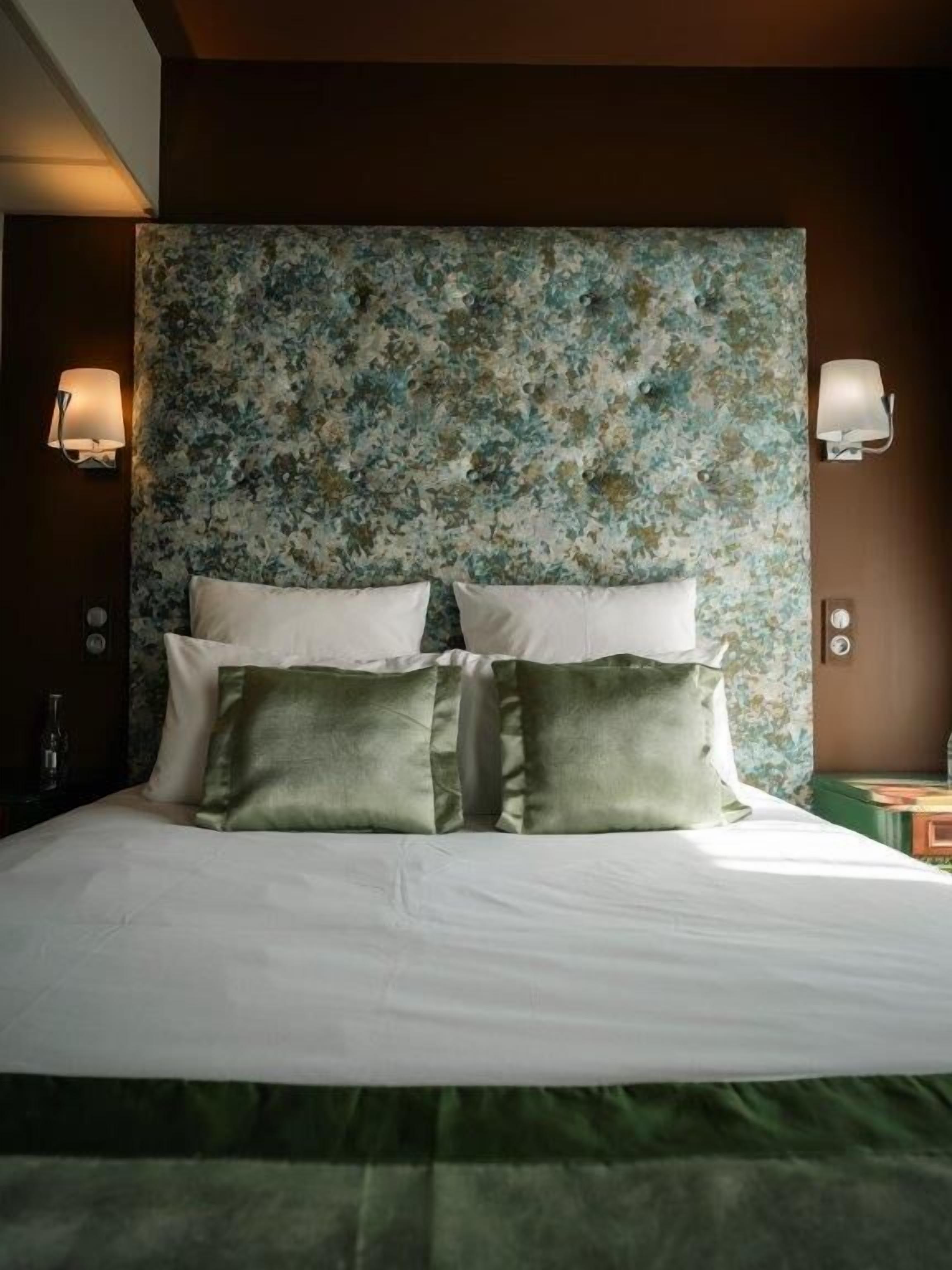 1 bedroom, hypo-allergenic bedding, in-room safe, desk